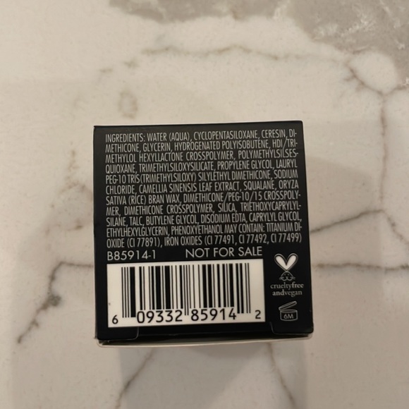 🌸5/$25🌸 ELF poreless putty primer universal sheen - Picture 3 of 3